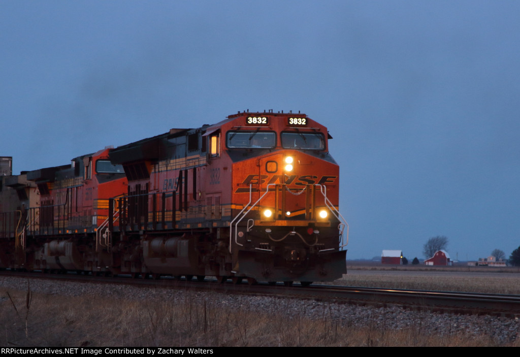 BNSF 3832 5678